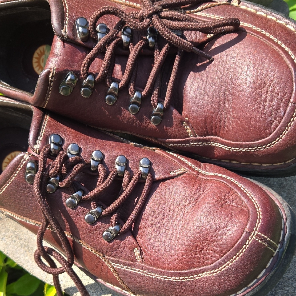 Earth Shoes Heritage Style SZ 13 (BOX)